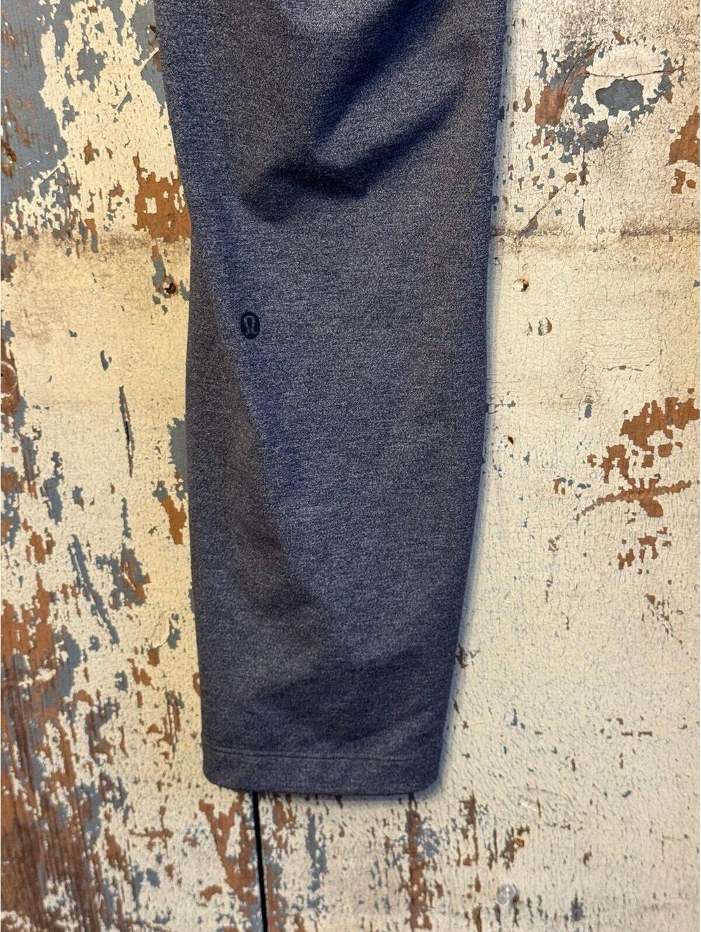Lululemon On the Fly Pants Women's size 4, Heathered Black - Picture 3 of 5